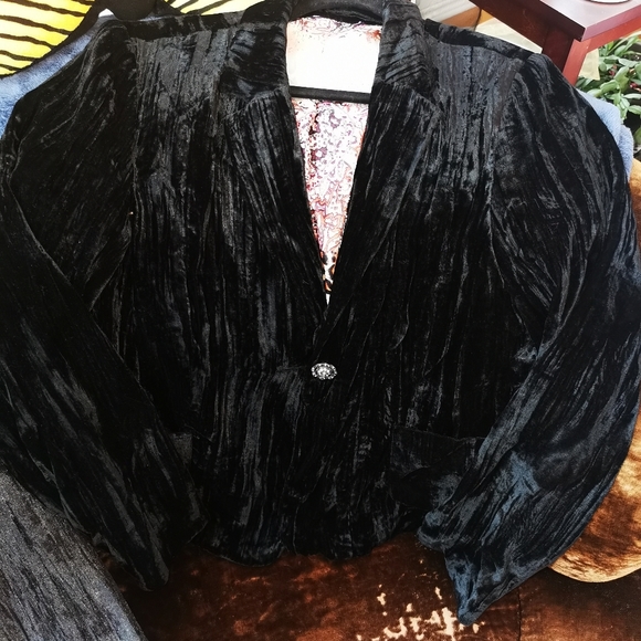 Vintage Velvet bundle! - Picture 8 of 8